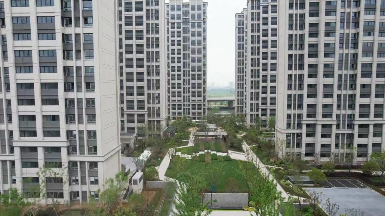 交通便当、、配套齐全，，，824套包管房即将交付！！！