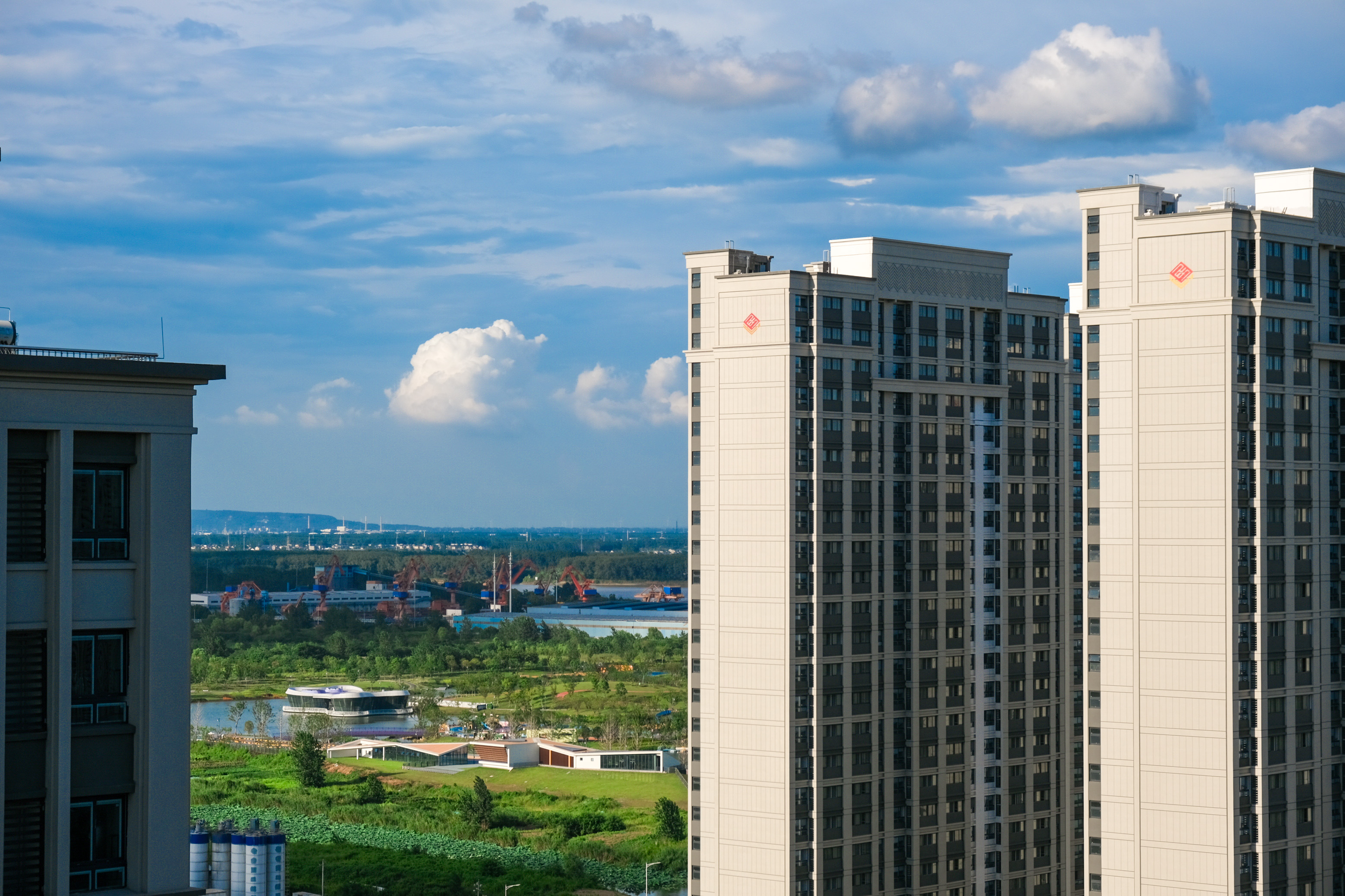 台风过境，，，这一大波民生项目be like（图说包管房）