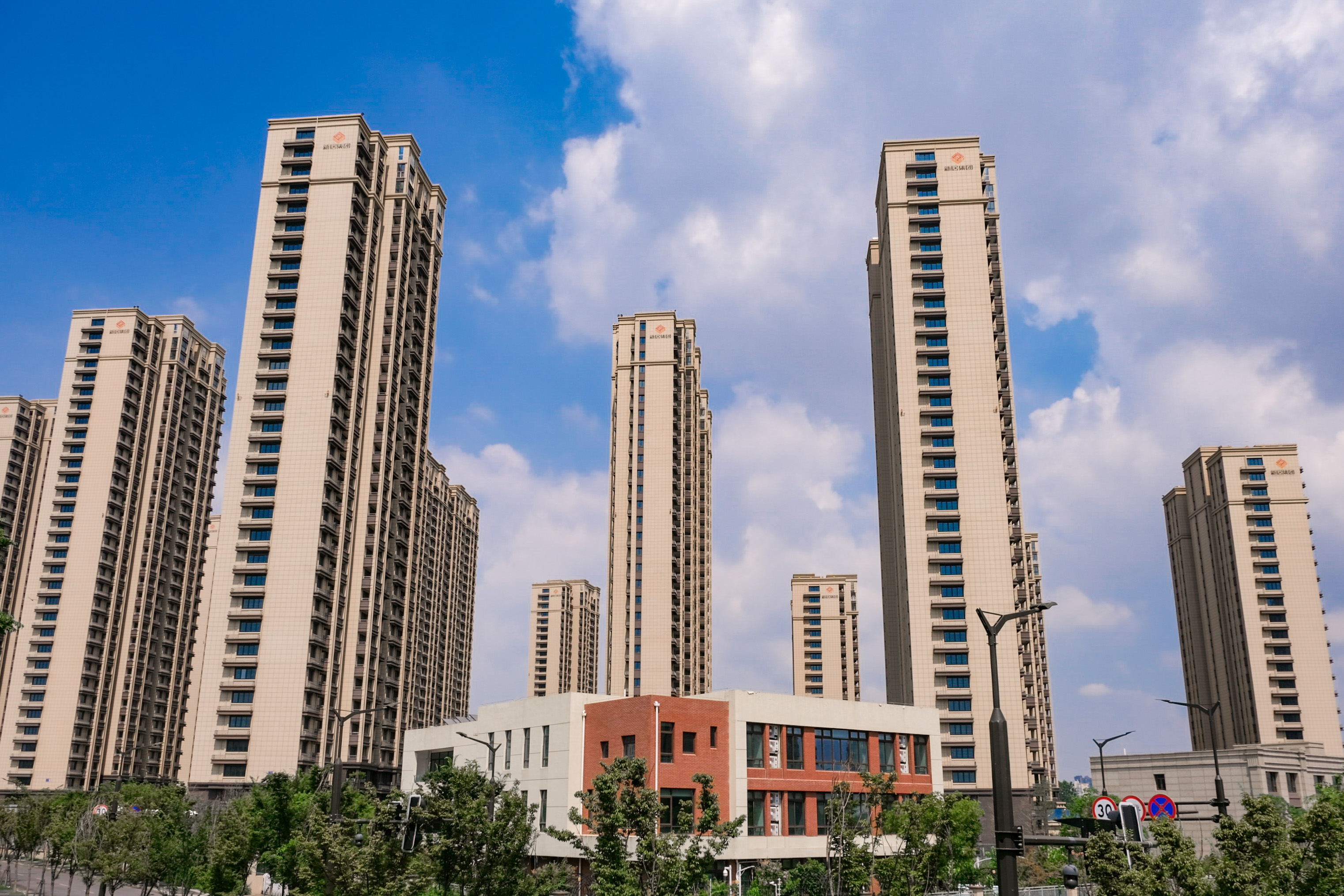 台风过境，，，这一大波民生项目be like（图说包管房）