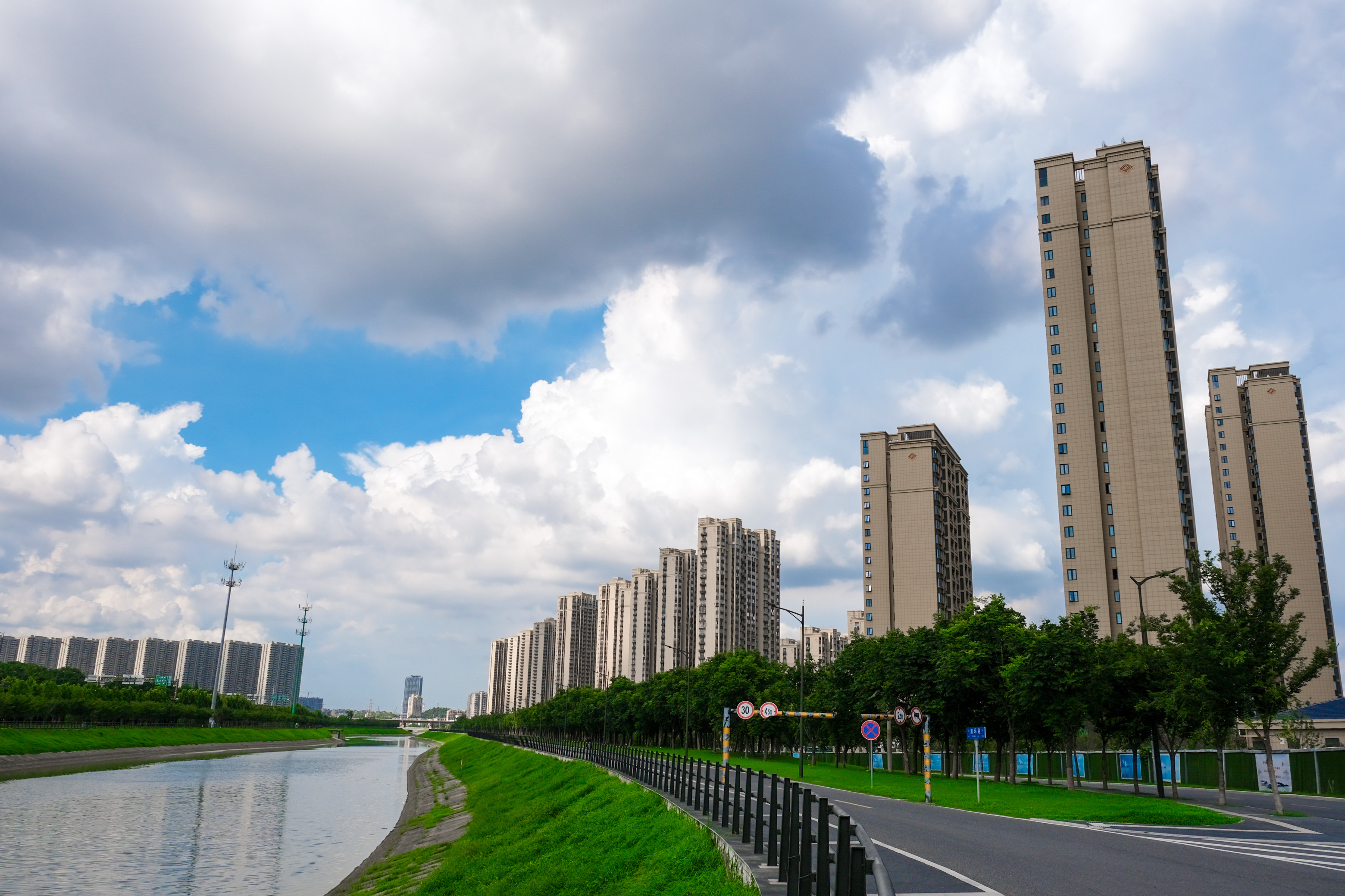 台风过境，，，这一大波民生项目be like（图说包管房）